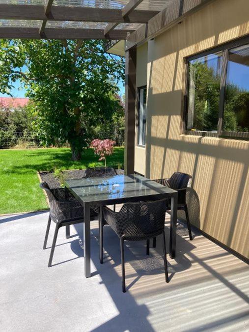 Country Retreats On Ranzau 0 Apartment Hope Bagian luar foto